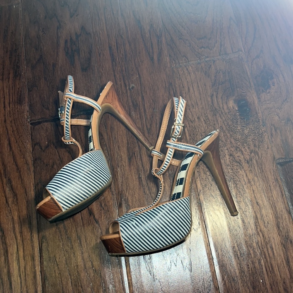 Gianni Bini navy blue white striped tan brown high heel sandals women’s shoes 8‌ - Picture 2 of 7